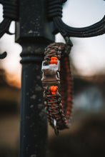 Load image into Gallery viewer, King Cobra Paracord Buckle Dog Collar